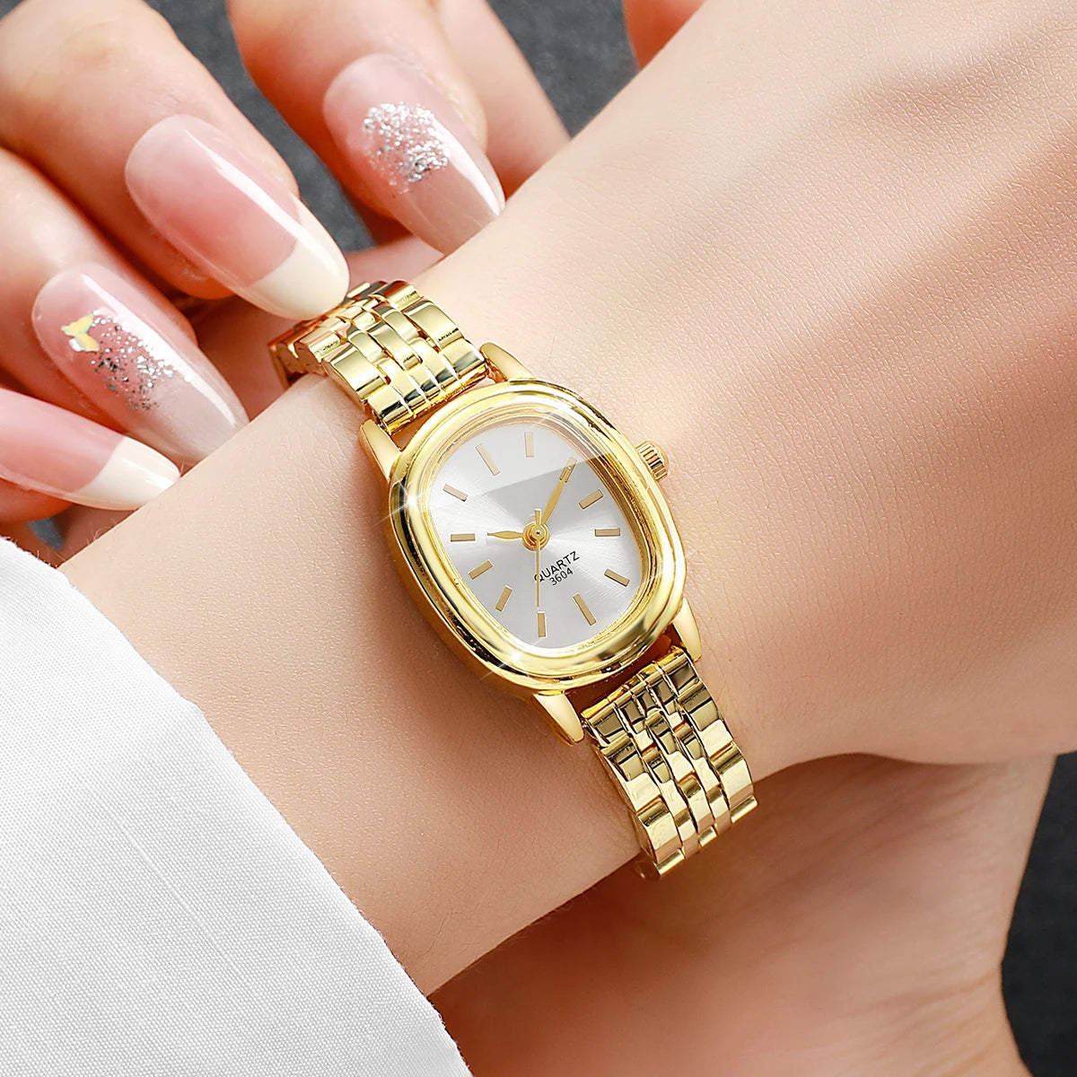 Women’s Oval Dial Quartz Watch