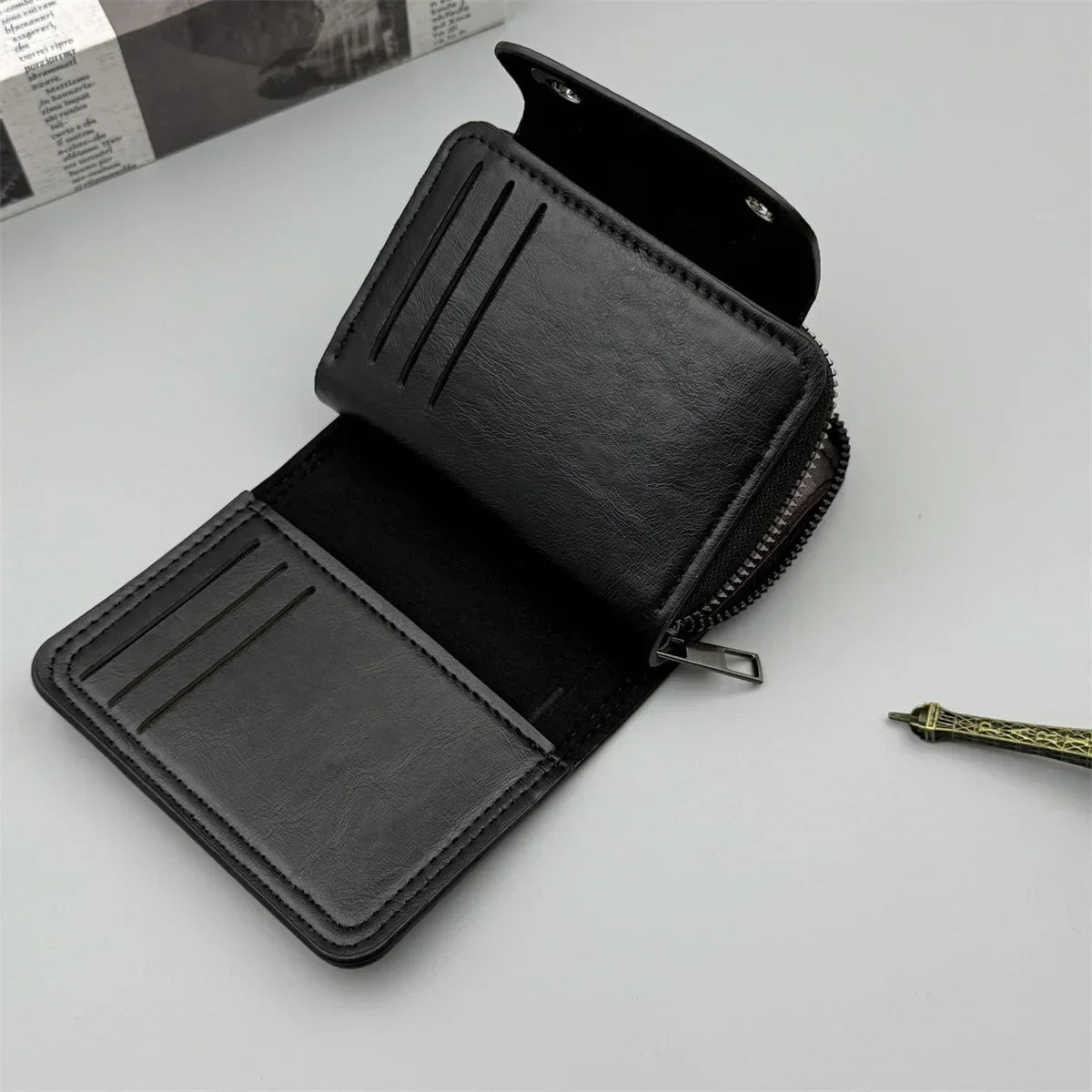 Men Retro Slim Bifold Leather Wallet
